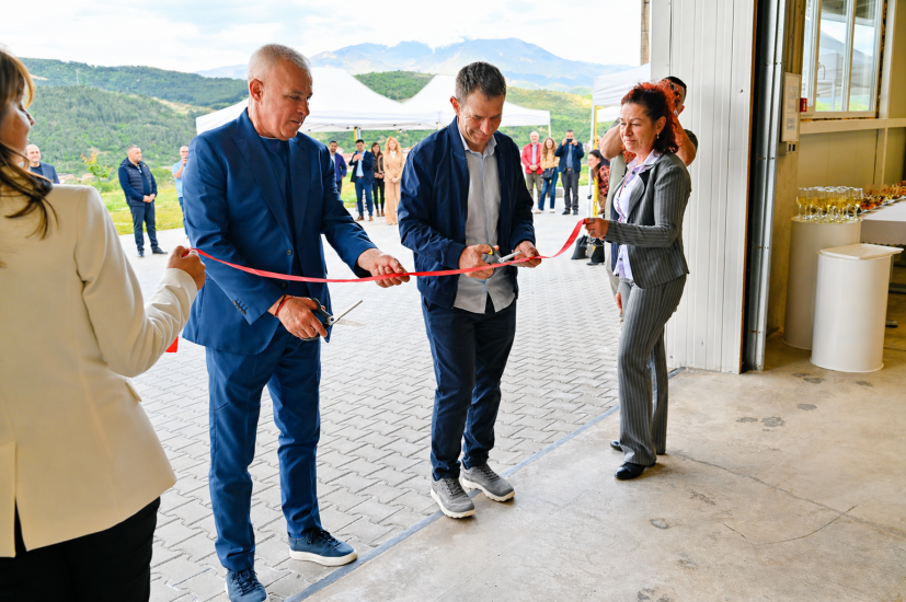 Община Симитли (121), Симитли Инфо (3418), Апостол Апостолов (206), Ивайло Нешев (3839), нов завод (1816), предприятие за производство на оптични кабели (3838), първия зав од в България (3861), инсдустриален хъб (3862)