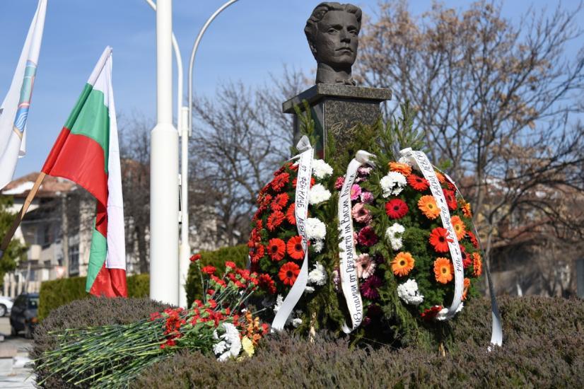 Община Симитли (121), Симитли Инфо (3418), почит към паметта на Васил Левски (1184), Васил Левски (199), 153 години от смъртта на Васил Левски, цветя и венци,