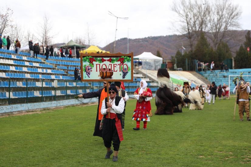 Община Симитли (121), Симитли Инфо (3418), Апостол Апостолов (206), „Симитлия – Древната земя на кукерите“ 2026 (3349), село Полето (359), кукерска група на село Полето, ръководител Иван Манчев (1105)