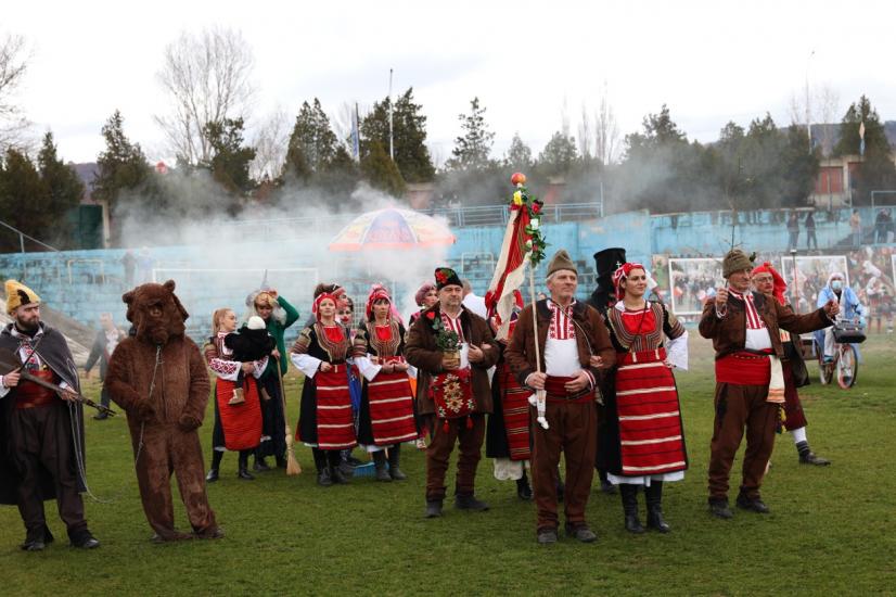 Община Симитли (121), Симитли Инфо (3418), „Симитлия – Древната земя на кукерите“ 2026 (3349), кукери (78), читалище Зора, село Ябълково, урвакарската група към читалище „ЗОРА – 1948 г.“ – село Ябълково, традиции (857)