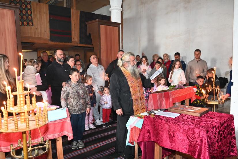 Община Симитли (121), Симитли Инфо (3418), църква Свети Архангел Михаил в Горно Ораново (3360), Горно Ораново (347), Великден (276), Стефан Апостолов (118), Вилимир Александров (680), традиции (857), дарени икони, реставриране