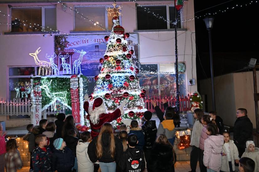 Община Симитли (121), Симитли Инфо (3418), Апостол Апостолов (206), село Полена (907), Веселин Топузов (224), Дядо Коледа (725), коледна елха (1793), Празник (38), подаръци (1602), Снежанка (1056)