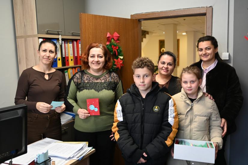 община Симитли, СимитлиИнфо (3353), Коледа (699), ОбУ „Паисий Хилендарски“ – Долно Осеново (1303), Екатерина Бамбова (2287), коледни картички, Общинска администрация - Симитли, Апостол Апостолов (206)