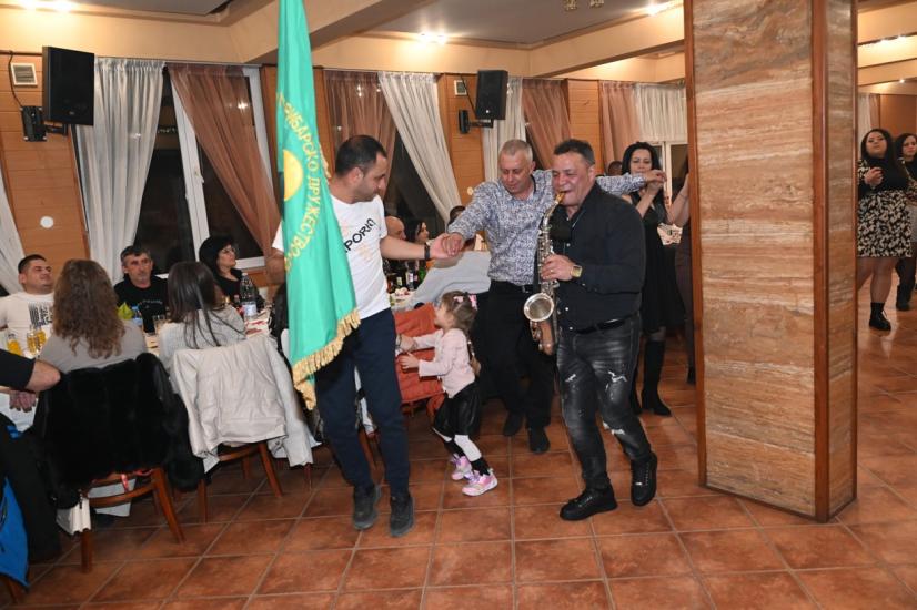 Община Симитли (121), Симитли Инфо (3418), Първа група на 39 ловно-рибарска дружина, ловци (808)