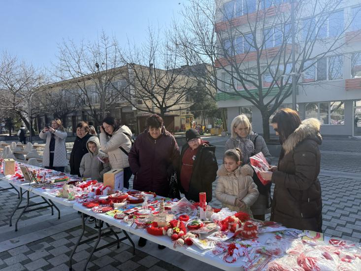 Апостол Апостолов, благотворителен базар, Величка Маринкова, в помощ
