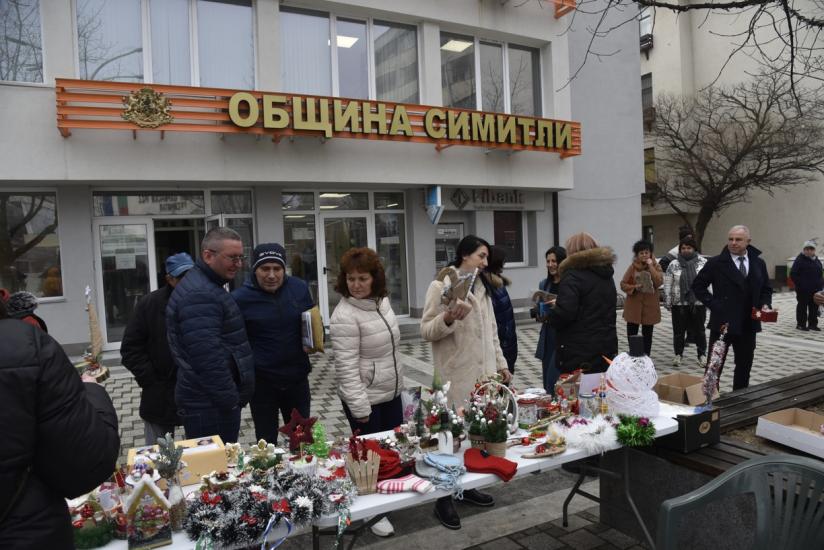 Апостол Апостолов, коледен базар, благотворителност, Лия, село Полето