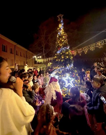 Община Симитли (121), СимитлиИнфо (3353), коледна елха (1793), село Крупник (143), Апостол Апостолов (206), Александър Равначки (1767), Дядо Коледа (725)