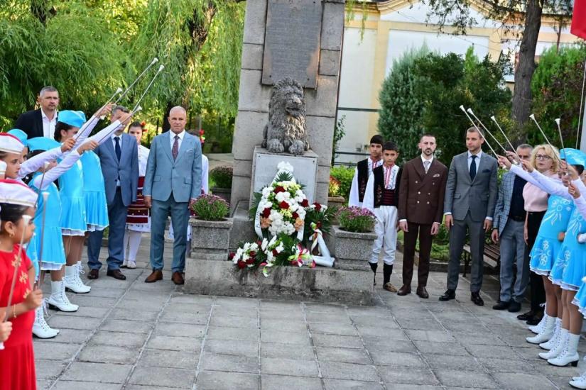 Община Симитли (121), Симитли Инфо (3418), Апостол Апостолов (206), празник на Симитли (1645), 8 ми септември (2393), празник на града (4069)