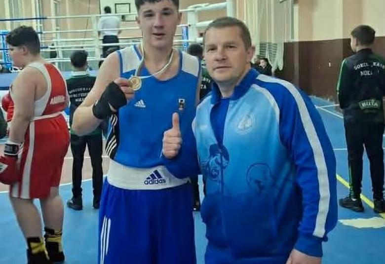 Община Симитли (121), Симитли Инфо (3418), Кристиян Тошев (3783), първо място (1422), състезание по бокс (3784), Купа България (3785), състезание по бокс – ДЛОП (3786)