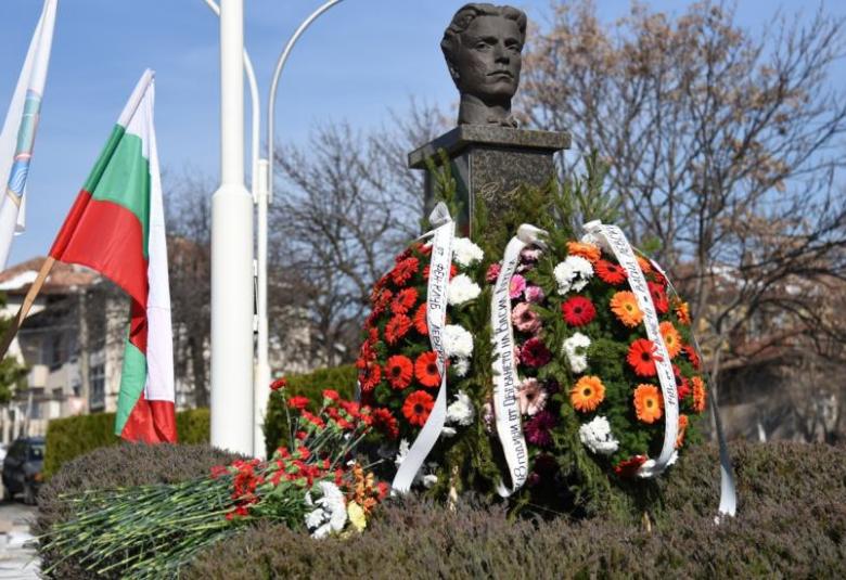 Община Симитли (121), Симитли Инфо (3418), Васил Левски (199), улица Васил Левски (1185), курбан (493), 189 години от рождението на Васил Левски, Апостола на свободата (528), рождението на Васил Левски (2318)