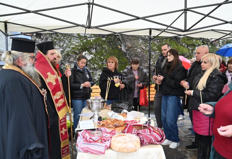 Община Симитли (121), Апостол Апостолов (206), село Брестово (1586), Свети Иван Рилски (1716), освещаване (2889), освещаване на параклиса Свети Иван Рилски, Стефан Апостолов (118), Георги Станков