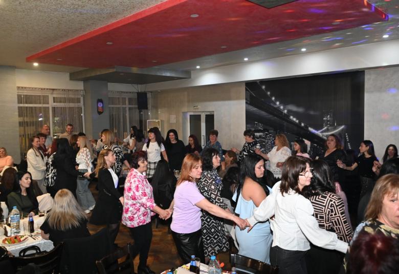 Община Симитли (121), Симитли Инфо (3418), Апостол Апостолов (206), Стефан Апостолов (118), Александър Равначки (1767), 8 март (262), международен ден на жената (1226), Празник (38)