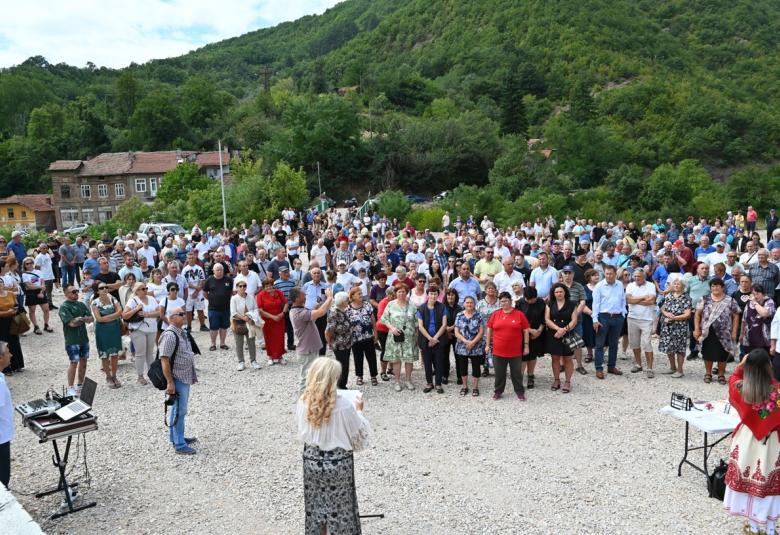 Община Симитли (121), село Брежани (474), мина Пирин (3142), 100 години мина „Пирин“ в Брежани (3143), Апостол Апостолов (206), Стефан Апостолов (118)
