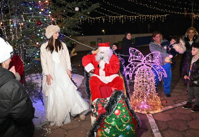 Община Симитли (121), евросело Черниче (533), Апостол Апостолов (206), Георги Стефанов (70), Дядо Коледа (725)