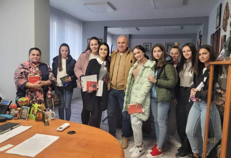 Апостол Апостолов , седмица на четенето, ученици