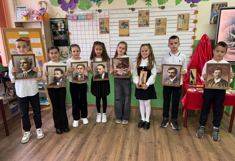 Община Симитли (121), село Долно Осеново (1050), Ден на народните будители (675), ОбУ „Паисий Хилендарски“ – Долно Осеново (1303), патронен празник (1424)