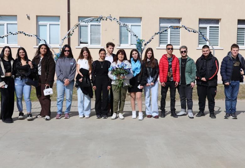 Община Симитли (121), Симитли Инфо (3418), Зрелостници (378), покана за бал (3730), Силвия Митева (3731), ученици от СУ Симитли (3732), абитуриенти (373)