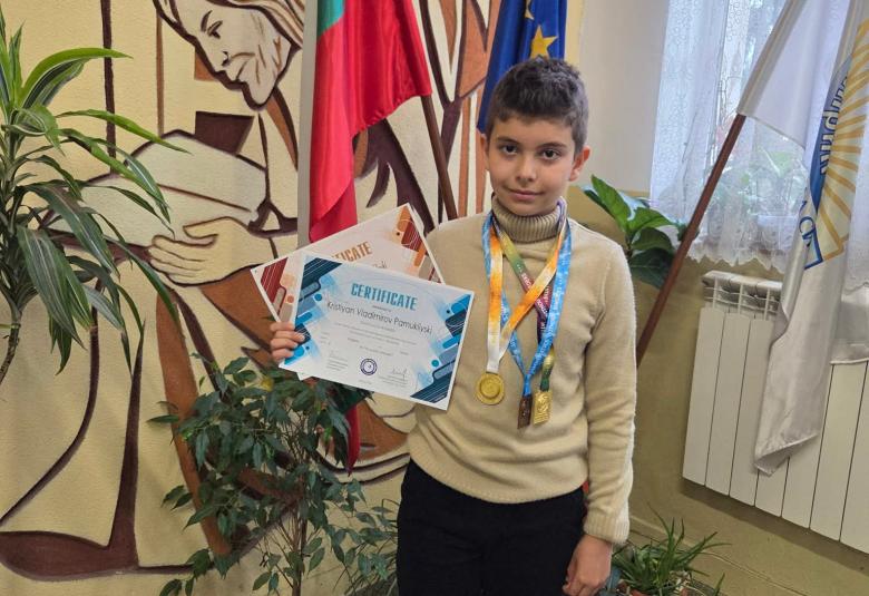 Община Симитли (121), Симитли Инфо (3418), Малък математически гений Кристиян Владимиров Памуклийски (3787), международното състезание „Математика без граници“ (3788), математически гений (3789), успехи (2976)