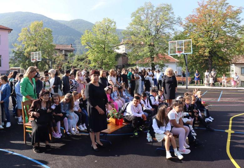 Община Симитли,  първи учебен ден, село Крупник 