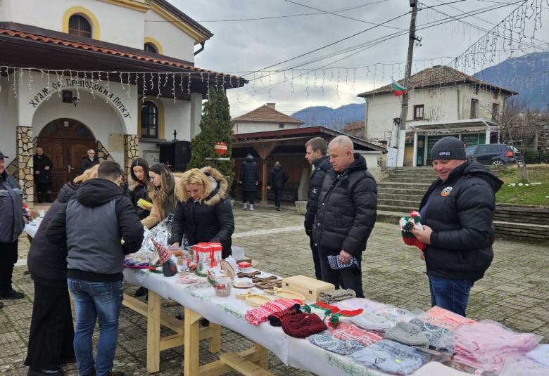 Апостол Апостолов,  базар,  село Полена,параклис света Петка в Полена