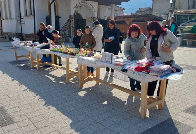 Община Симитли (121), Симитли Инфо (3418), благотворителен великденски базар (2099), базар (1311), Веселин Топузов (224), село Полена (907), Великден (276)