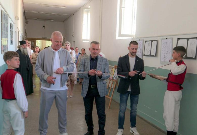 Община Симитли (121), Апостол Апостолов (206), STEM кабинет (3898), СУ Симитли (216)