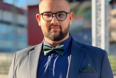 Община Симитли (121), Симитли Инфо (3418), Михаил Манев (3814), студент в Американския университет (3815), Култура (3816), история (2947), идентичности (3817), награда (1421), второ място (2548), видео конкурс (780), Да живеем заедно (3818)