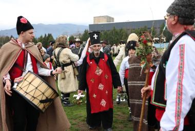 Община Симитли (121), СимитлиИнфо (3353), Симитлия (701), Кукерската група „Васильовски дервиши“ от село Семчиново, село Семчиново, кукери (78)