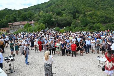 Община Симитли (121), село Брежани (474), мина Пирин (3142), 100 години мина „Пирин“ в Брежани (3143), Апостол Апостолов (206), Стефан Апостолов (118)