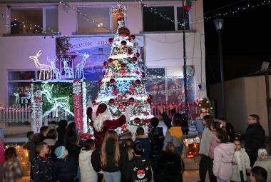 Община Симитли (121), Симитли Инфо (3418), Апостол Апостолов (206), село Полена (907), Веселин Топузов (224), Дядо Коледа (725), коледна елха (1793), Празник (38), подаръци (1602), Снежанка (1056)