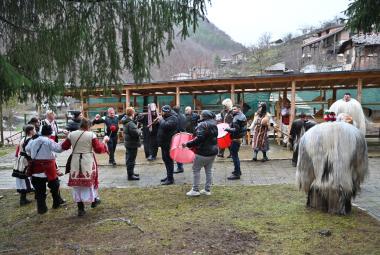 Община Симитли (121), Апостол Апостолов (206), Сурва (612), село Сушица (1493), Георги Митрев (466), кукери (78)