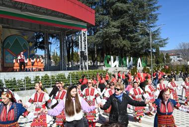 Община Симитли (121), Симитли Инфо (3418), Апостол Апостолов (206)