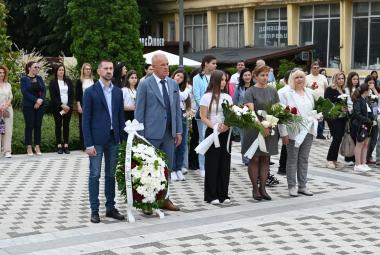 Община Симитли (121), Симитли Инфо (3418), Апостол Апостолов (206), 2 юни (1398), Христо Ботев (420), 150 години от подвига на Ботев и неговата чета (3919)