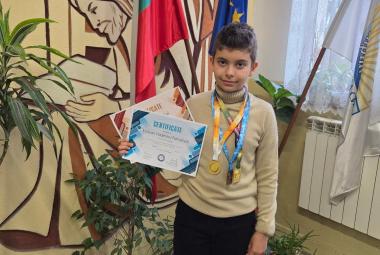 Община Симитли (121), Симитли Инфо (3418), Малък математически гений Кристиян Владимиров Памуклийски (3787), международното състезание „Математика без граници“ (3788), математически гений (3789), успехи (2976)