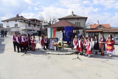 Васил Левски, Дякона, почит към паметта, поднасяне на венци, село Крупник