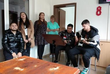 Мисия без граници, Центъра за настаняване от семеен тип за лица с деменция в село Железница